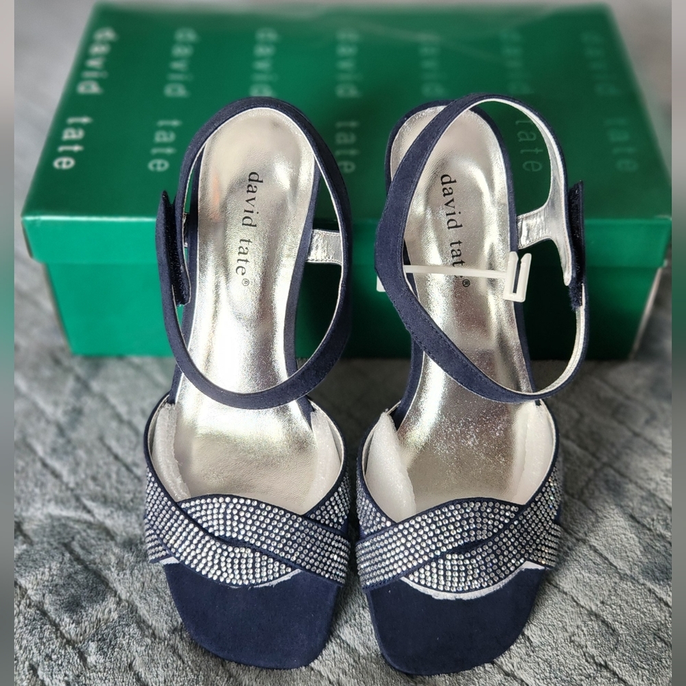 NWOT David Tate Navy Nova Suede Women's 8W Sandals